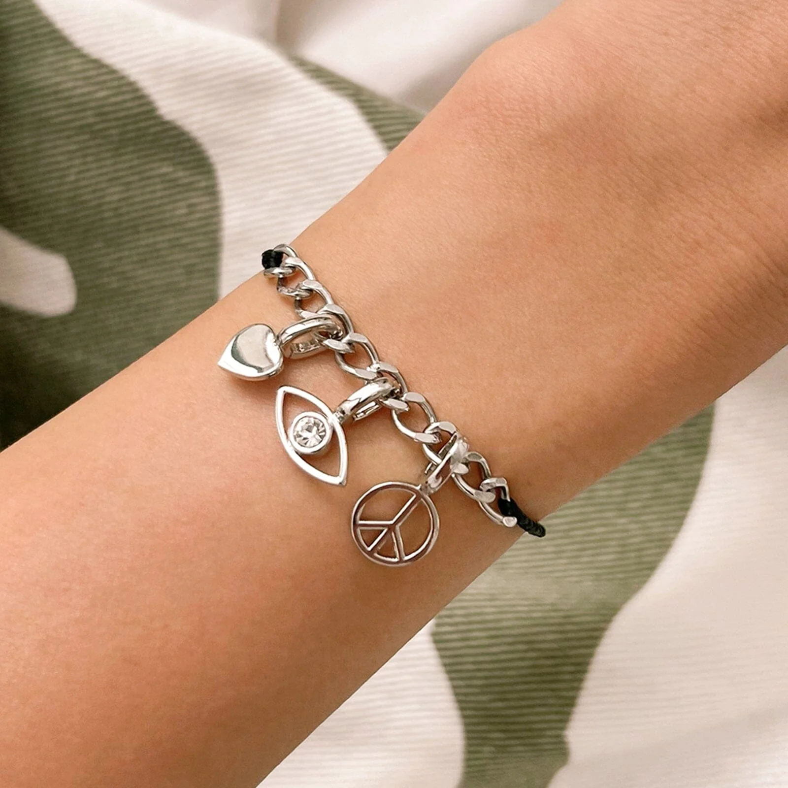 Harper Curb Chain String Bracelet - Image 6